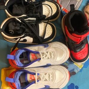 Nike Kids Cream and Blue Sneakers